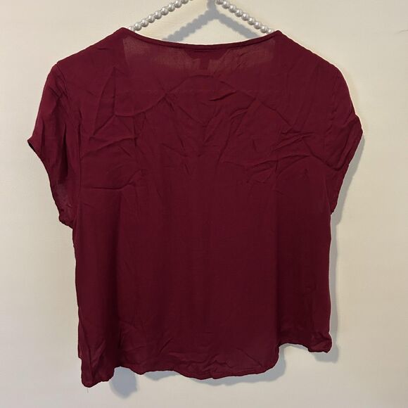 Express Shirt Womens Small Burgundy Button Front V-Neck crop Rayon Top festival - Picture 8 of 9
